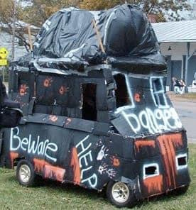 Haunted houses golf cart decorations